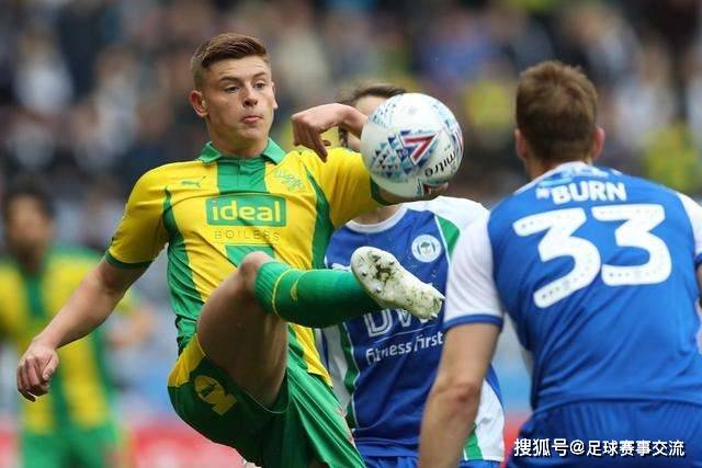 字母哥37分萨格斯32+9 雄鹿险胜魔术晋级四强