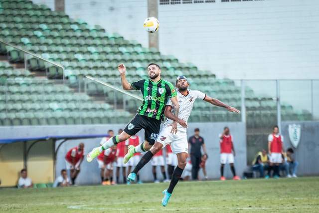 NBA新赛季大势：西部竞争"地狱模式" 东部混战